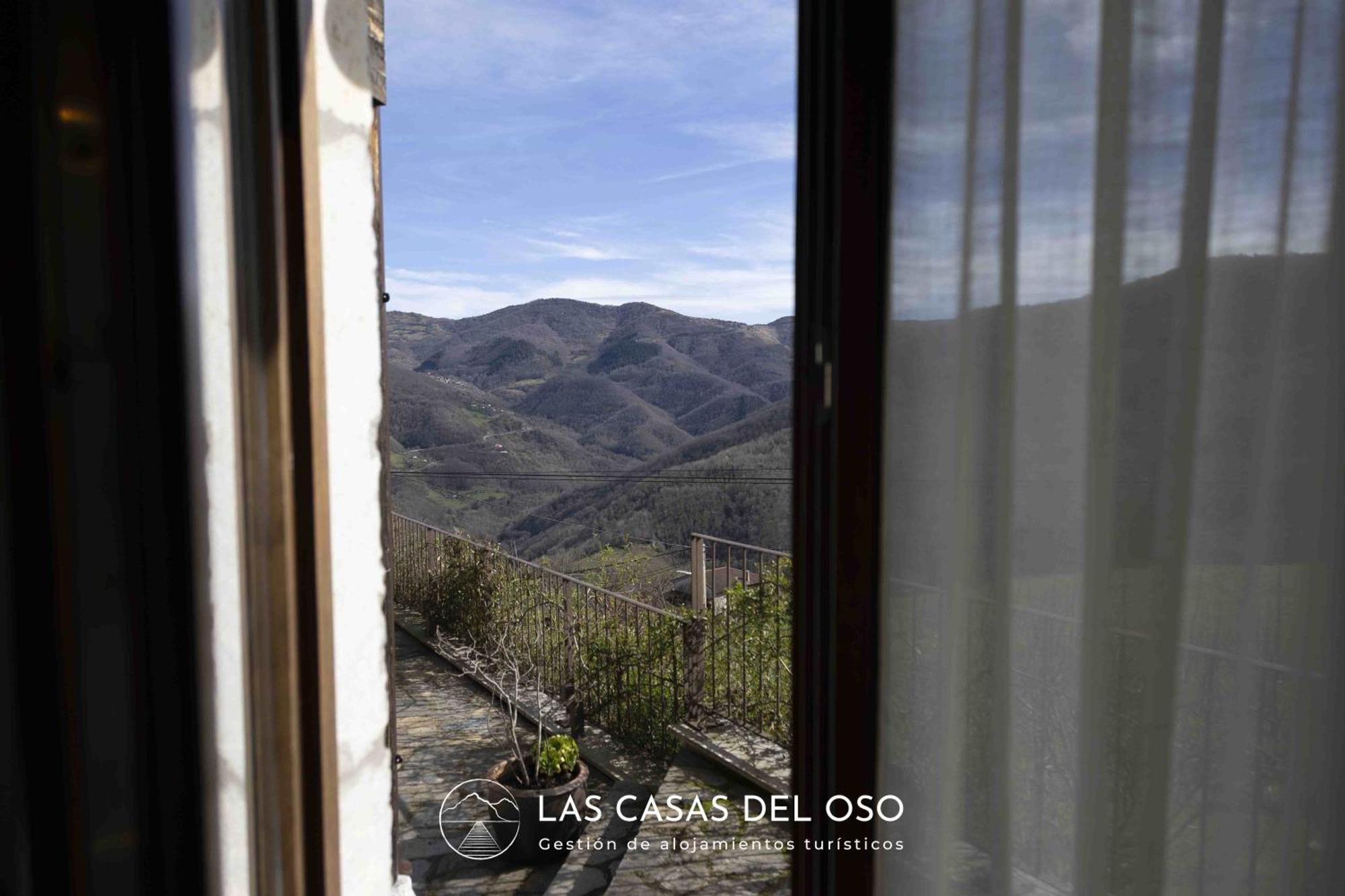 El Mirador De San Trocaya - Las Casas Del Oso Villamarcel Bagian luar foto